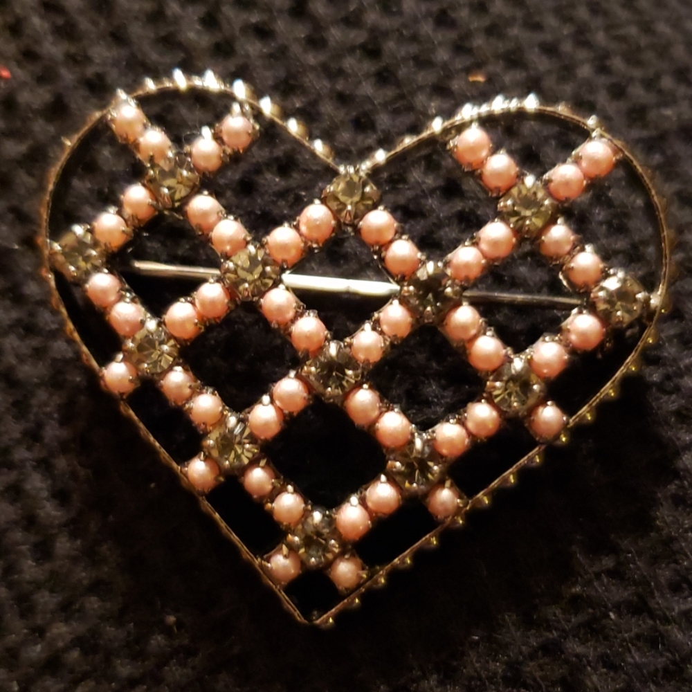 Heart pin
